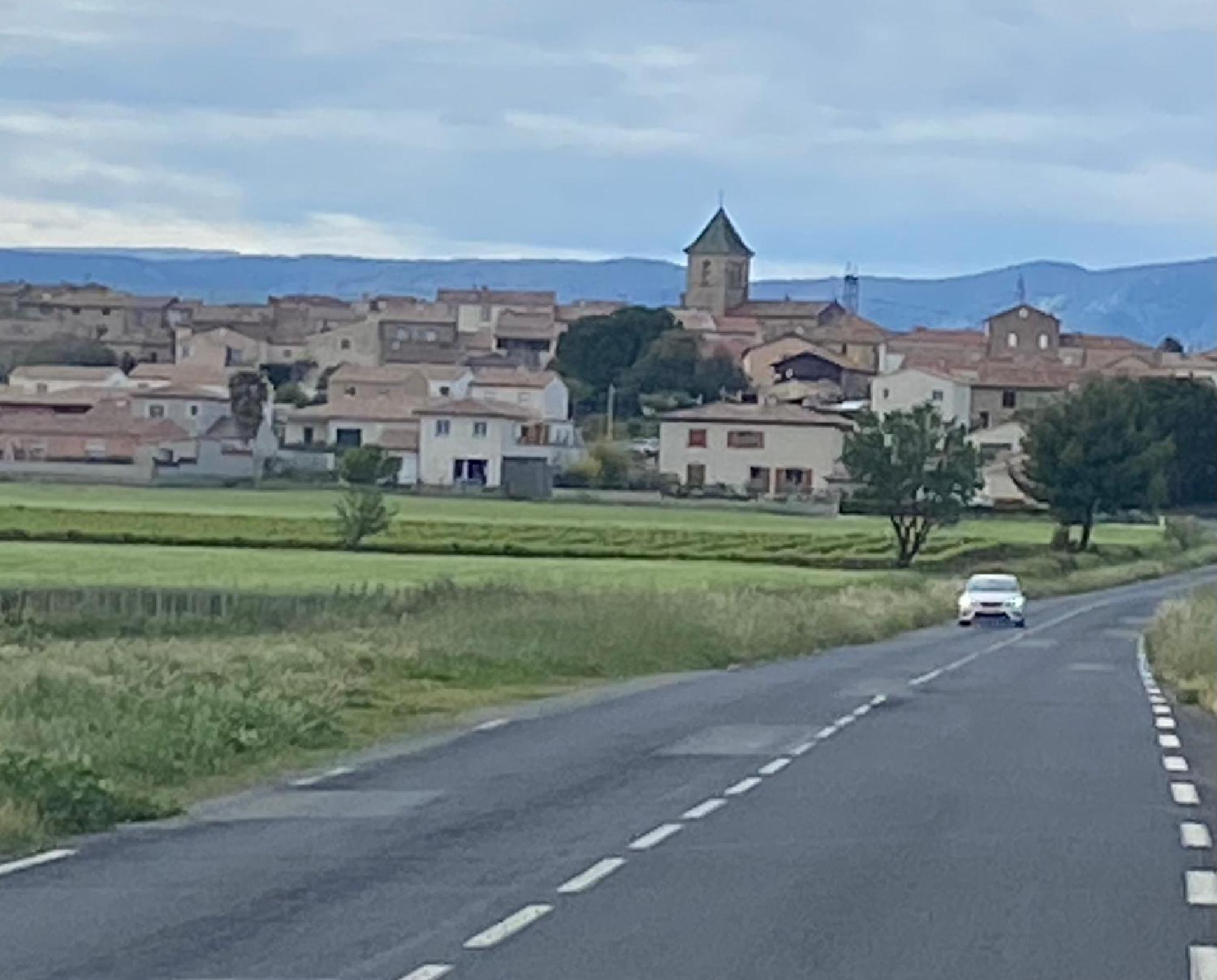 Maison De Village Atypique Saint-Genies-de-Fontedit Buitenkant foto